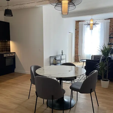 Le Clos Valade Apartment *